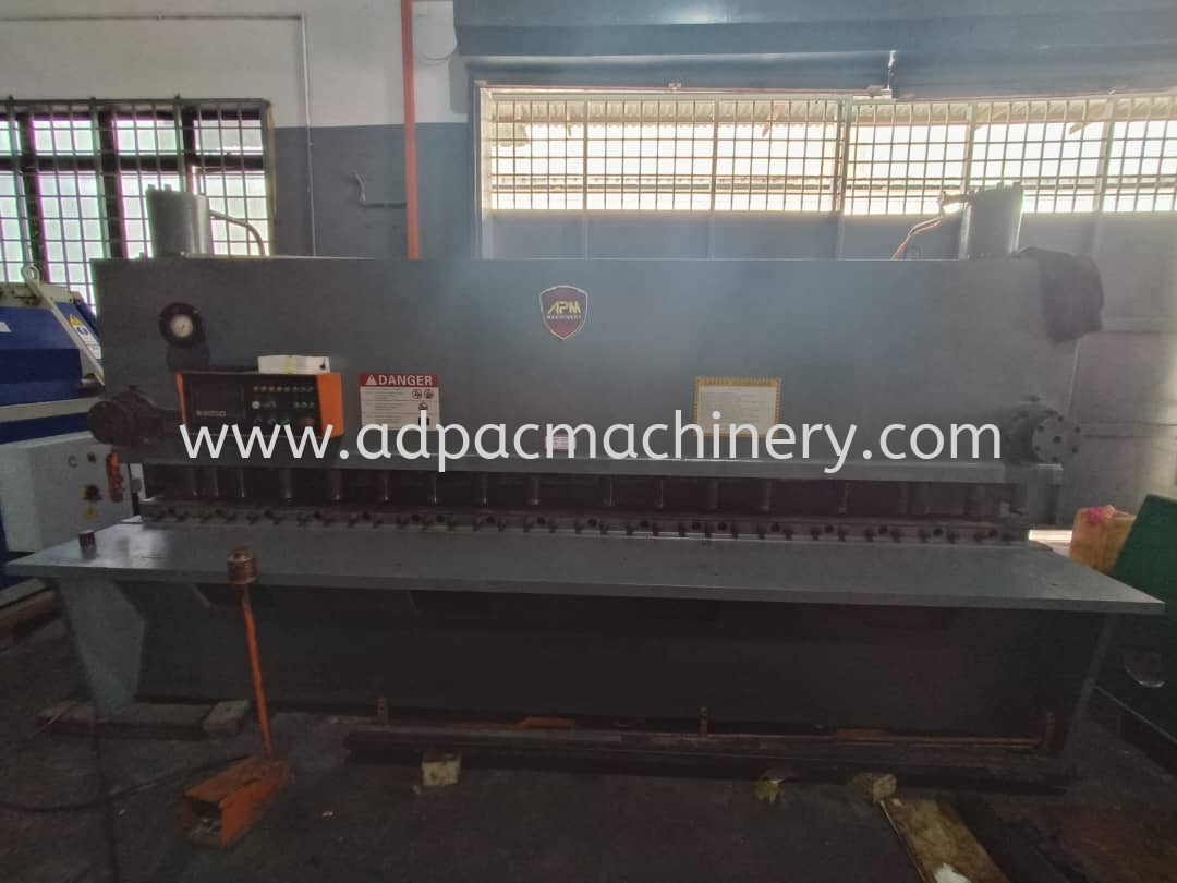 Used Hydraulic Shearing Machine / Cutting Machine