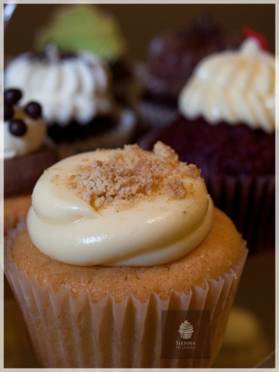 Vanilla Cheesecake flavor cupcake