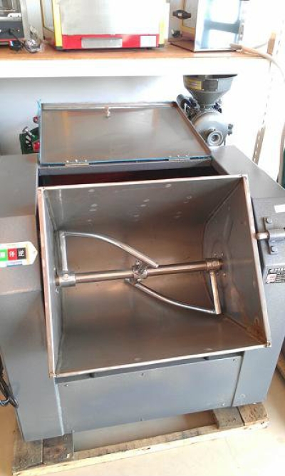 Horizontal Universal Flour/Meat Mixer 25A / Penguli Tepung 25A