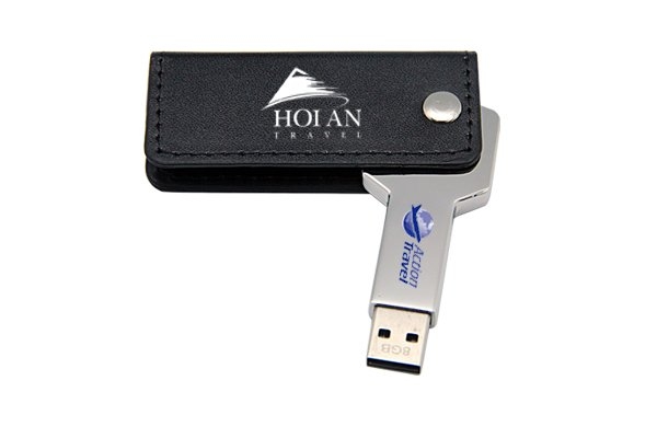 USB010Metal USB Silver Key Flash Drive 8GB