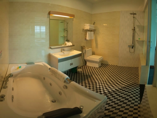 Avantgarde Suite - Attached Bathroom