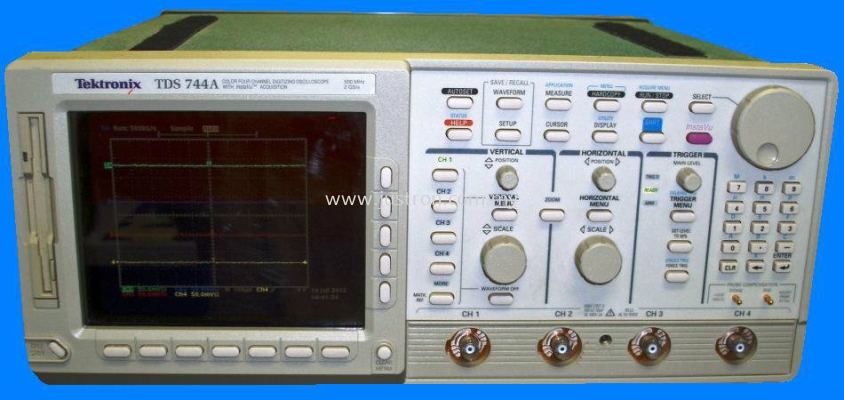 Tektronix TDS744A