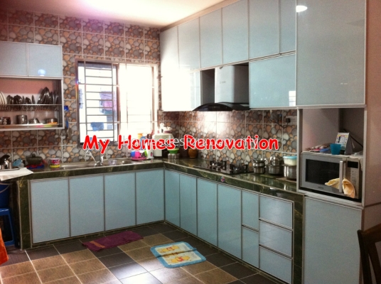 ALUMINIUM KITCHEN CABINET 