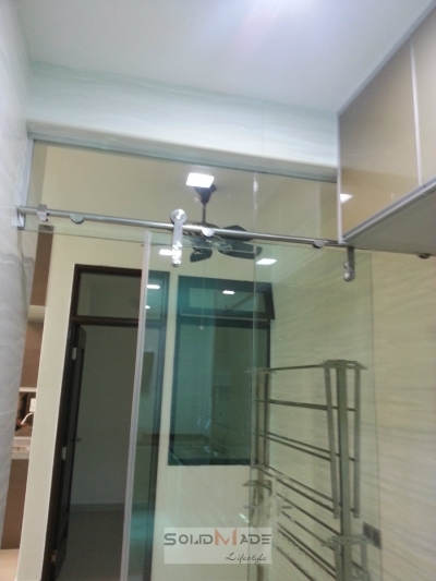 Tempered Glass Hanging Door