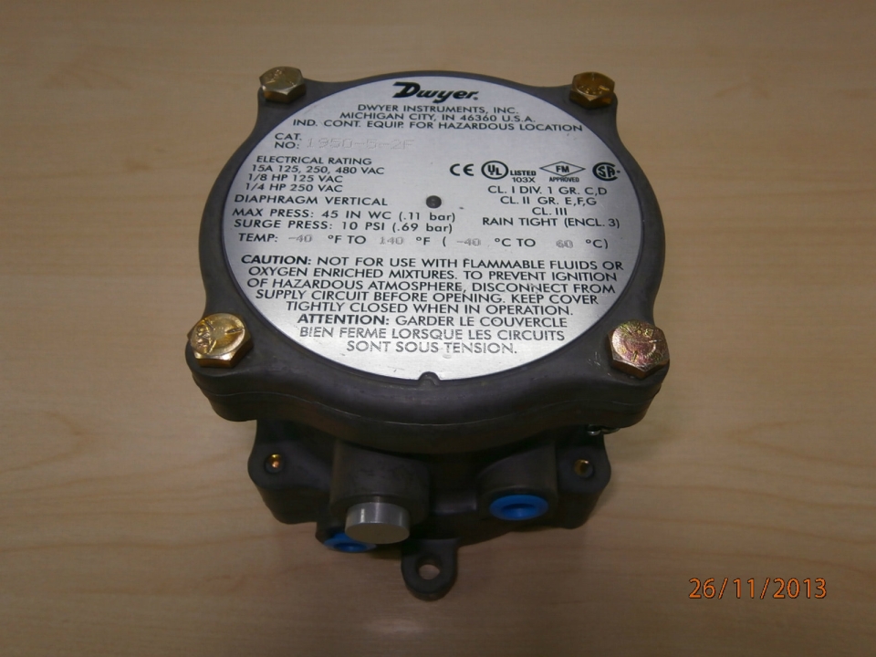 DWYER 1950 EXPLOSION PROOF DIFFERENTIAL PRESSURE SWITCHES
