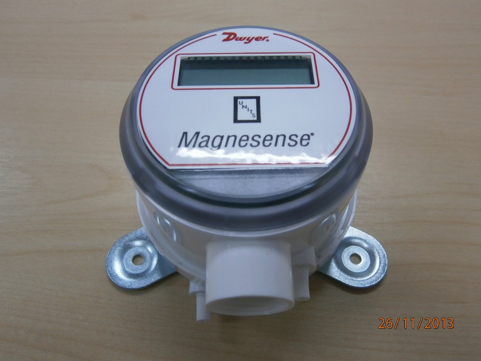 DWYER MS SERIES MAGNESENSE DIFFERENTIAL PRESSURE TRANSMITTER