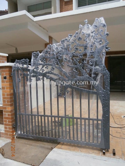 Wrought Iron Swam Main Gate