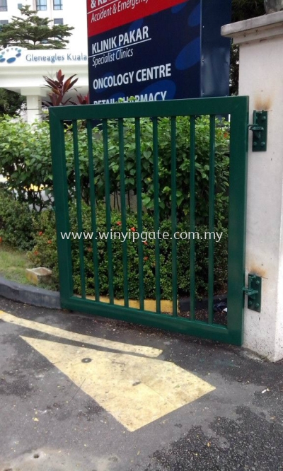 Glen Eagle Hospital Main Gate 26' Folding Gate and Powder Coated