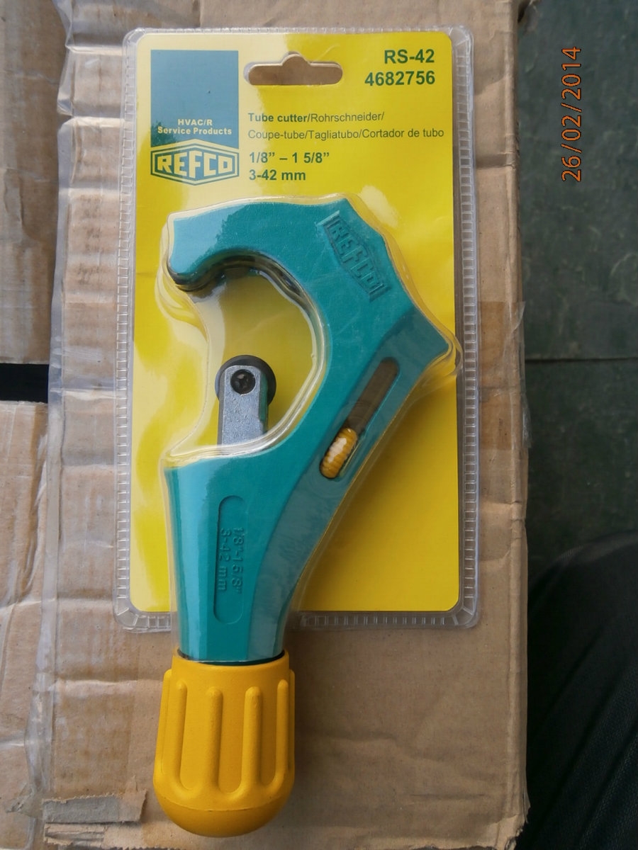 REFCO RS-42 (1/8" ~ 1-5/8") Tube Cutter
