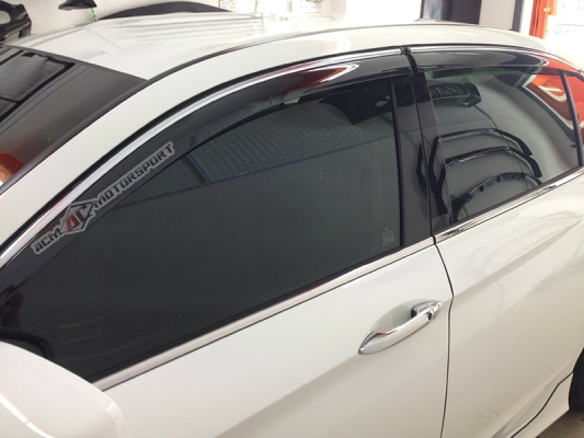 Honda Accord 2013 Injection Door Visor with Chrome