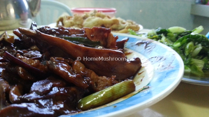 Gong Bao Pork with Abalone Mushroom