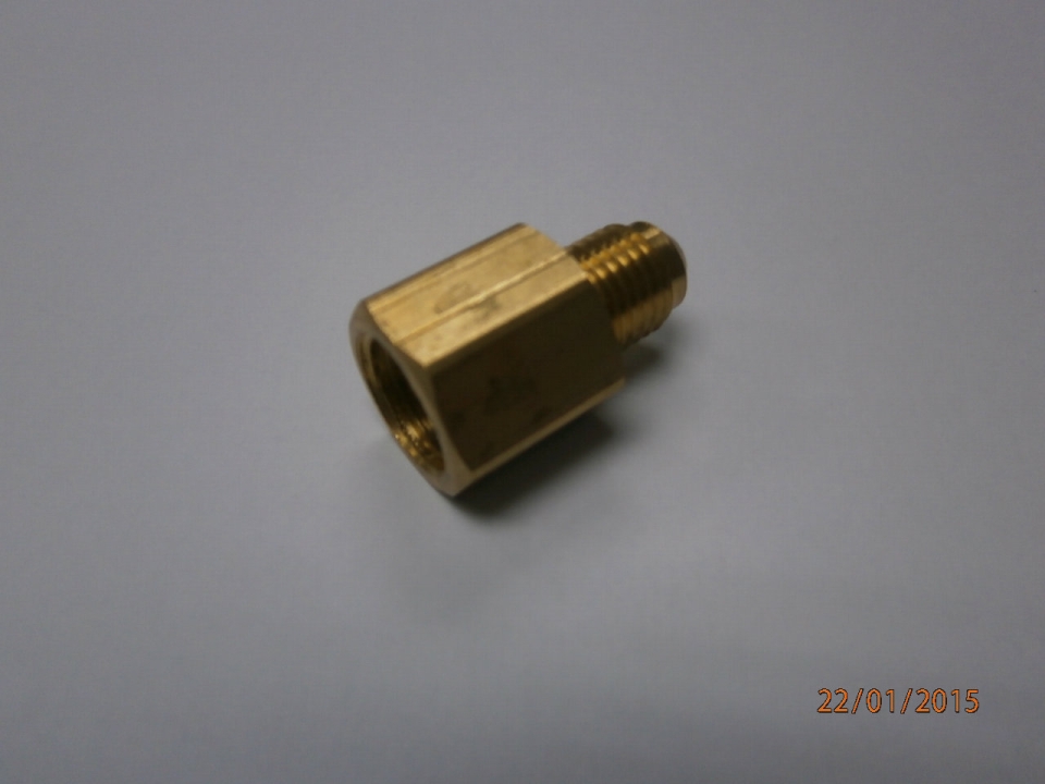1/4"x5/16" Cylinder Adaptor (For R134A) (Convertion Adaptor)