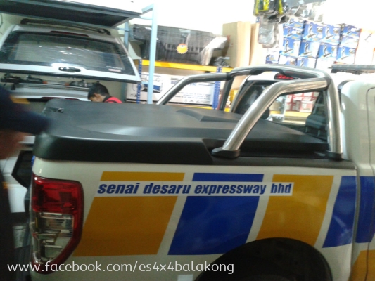 FORD RANGER T6 TOP UP WITH USE BACK ORIGINAL ROLL BAR, MAT BLACK COLOR WITH EASY DISMANTLE SYSTEM.