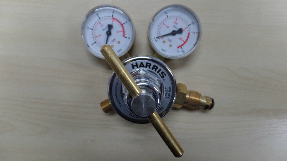 HARRIS 825-40M N2 HIGH PRESSURE NITROGEN REGULATOR