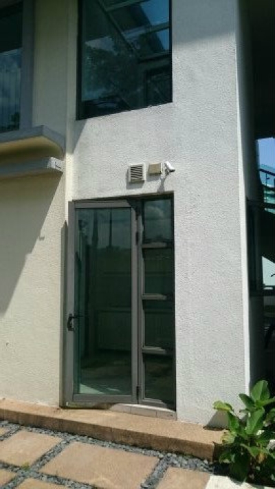 Aluminium Swing Door