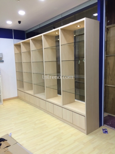 Commercial Commercial display cabinet with glass shelves (FREE QUOTATION)