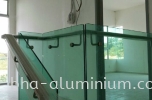 STAIRCASE GLASS RAILING TEMPERED GLASS
