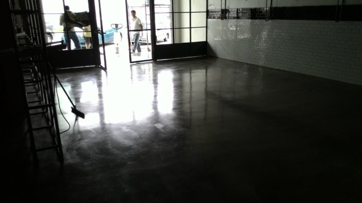 Cement Floor Grinding & Buffing