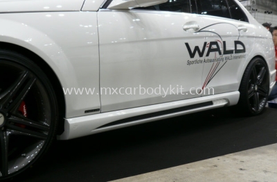 MERCEDES BENZ W204 BLACK BISON STYLE SIDE SKIRT