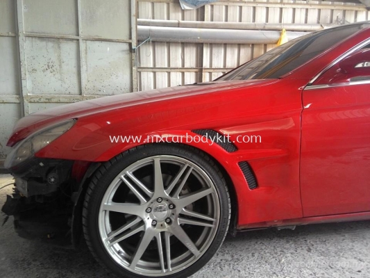 MERCEDES BENZ W219 CLS J-EMOTION DESIGN FRONT FENDER