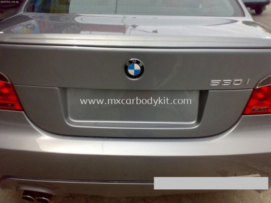 BMW E60 REAR BONNET COVER