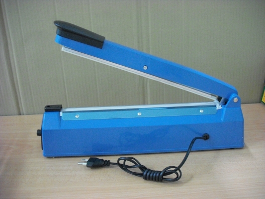 Sealing machine