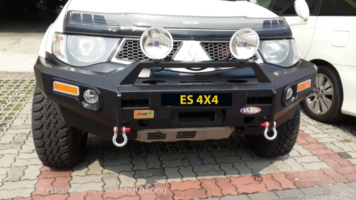 MITSUBISHI TRITON FRONT BULL BAR JUNGLE BRAND