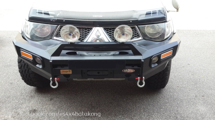 MITSUBISHI TRITON FRONT BULL BAR JUNGLE BRAND