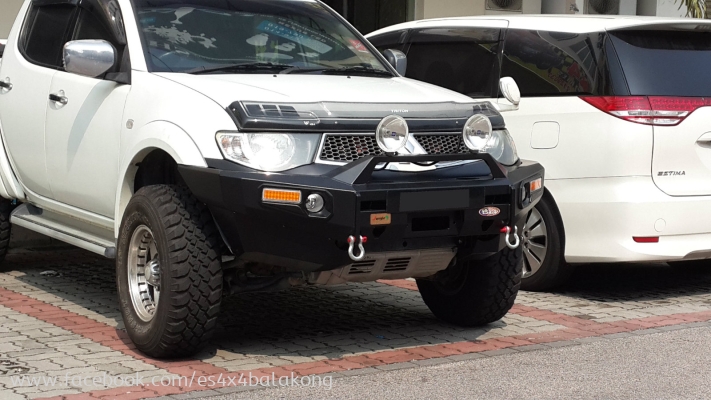 MITSUBISHI TRITON FRONT BULL BAR JUNGLE BRAND