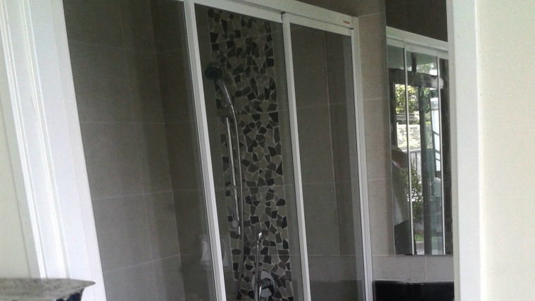  Desa Tebrau Performance Sliding Door