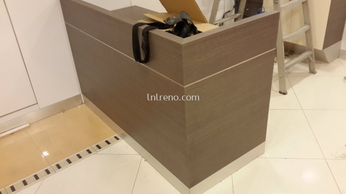 Customize Cashier counter Reception Counter in PJ Selangor Malaysia #plywood #melamine  #veneer #spray paint #laminate #customize #sliding door #glass door #swing door #built in #nyatoh #oak #aluminium door #carcass #panel #fluted panel #drawer #tv hang on panel #partition #box up #counter #cashier #shelves #open shelves