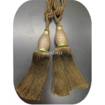 Tassel 03 (Brown) 