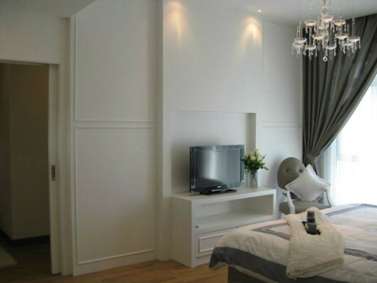 Condo White Master Room Design