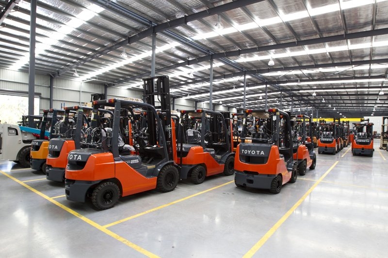 Reconditioned Forklifts Imported for Rental