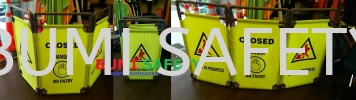 3 Folded Maintenance Barrier Traffic Control Safety Vest / Traffic Control