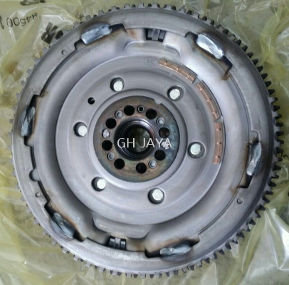 NISSAN NAVARA FLY WHEEL ASSY