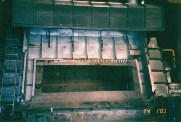 Complete lining of 20 Tons Melting Furnace