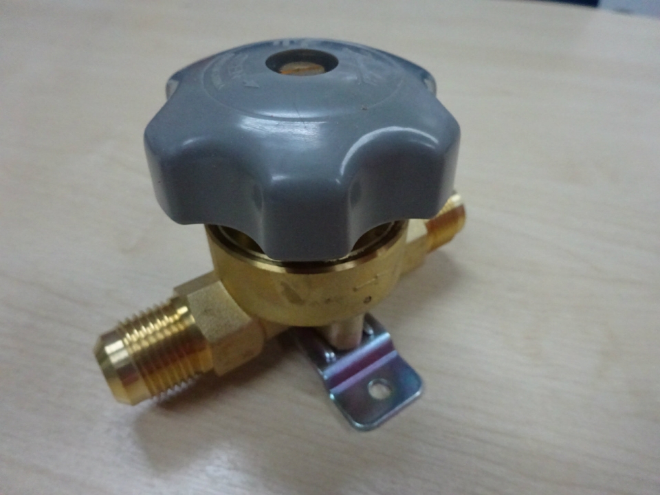 DANFOSS HAND VALVE (FLARE TYPE)