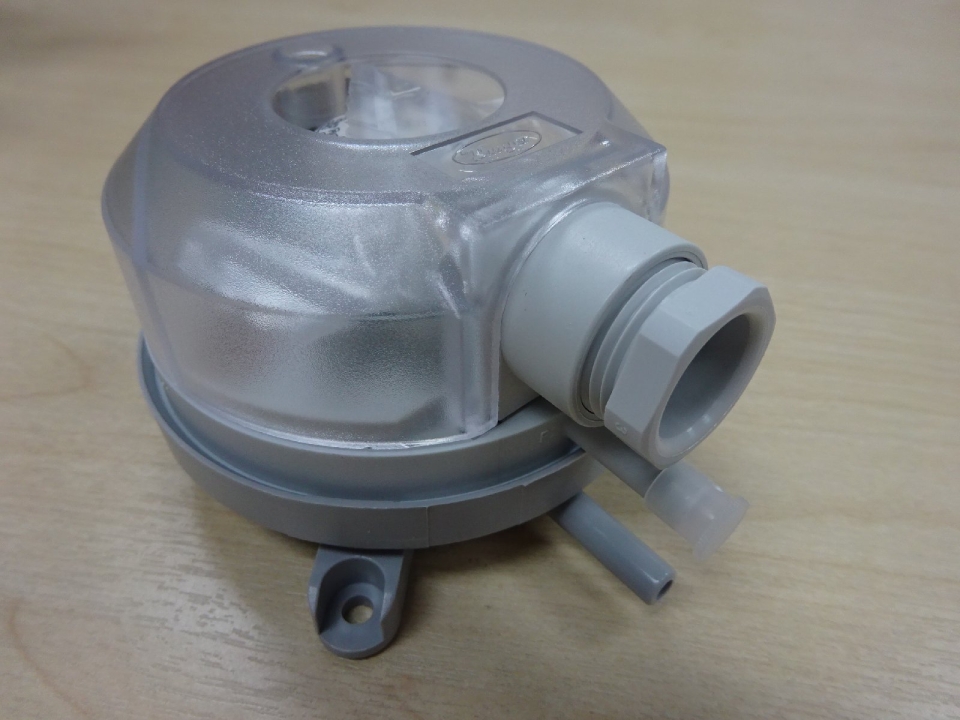 DWYER SERIES ADPS/EDPS DIFFERENTIAL PRESSURE SWITCH