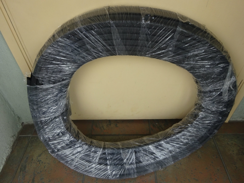 7203 X 31M SWING DOOR GASKET (BUMPER SEAL) (BLACK) (MATERIAL:FPVC)