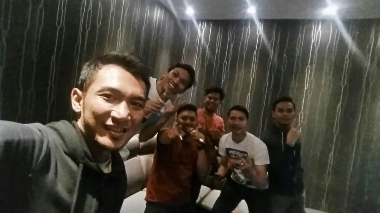 V KBOX FAMILY KARAOKE AT PLAZA SENTUL