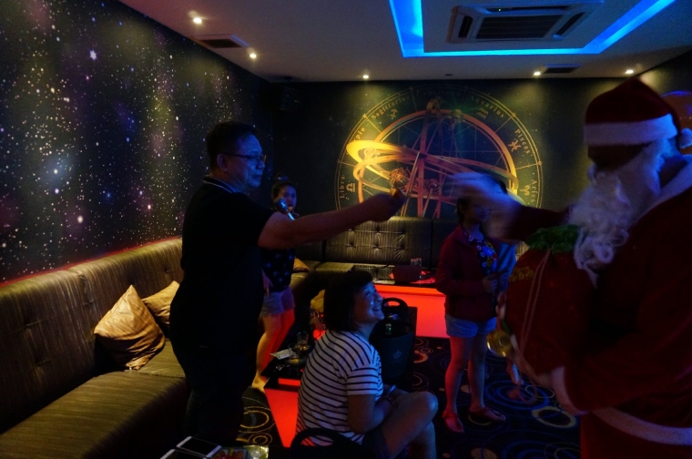 V KBOX FAMILY KARAOKE AT PLAZA SENTUL