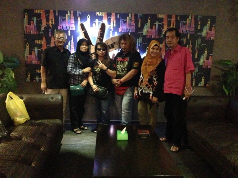 V KBOX FAMILY KARAOKE AT PLAZA SENTUL