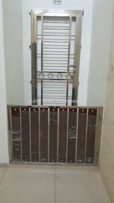 Apartment Small Gate