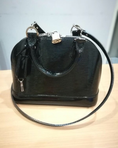 (SOLD) Louis Vuitton Vernis Epi Leather Alma BB