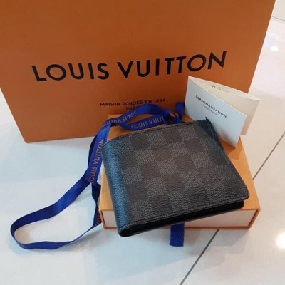 (SOLD) Brand New Louis Vuiton Damier Graphite Mens Wallet