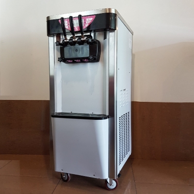 SS219C Soft Ice Cream Machine Three Flavors ID889738   