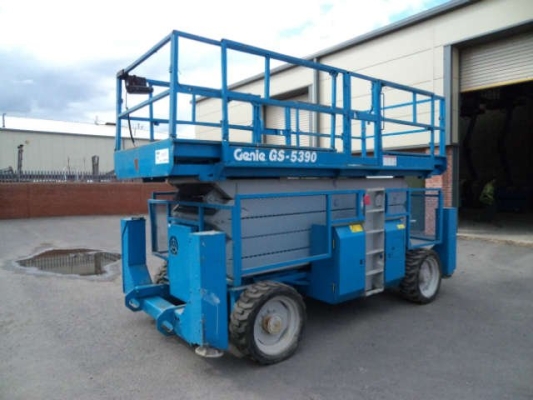 GS-5390RT Scissor Lift - 18meter