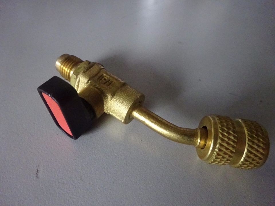 VALVE ADAPTER (RED) FOR R410A (MALE 1/4", FEMALE 5/16")