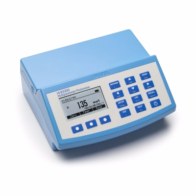HI83300 Multiparameter Benchtop Photometer and pH meter